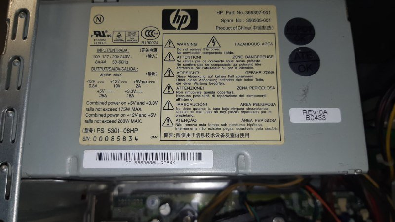 Старый компьютер Pentium 4 с играми 7