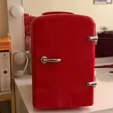 Mini cosmetic refrigerator 3