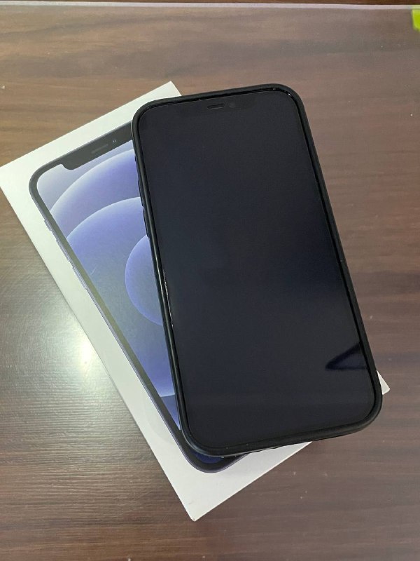 iPhone 12, 64GB, 79% battery 2