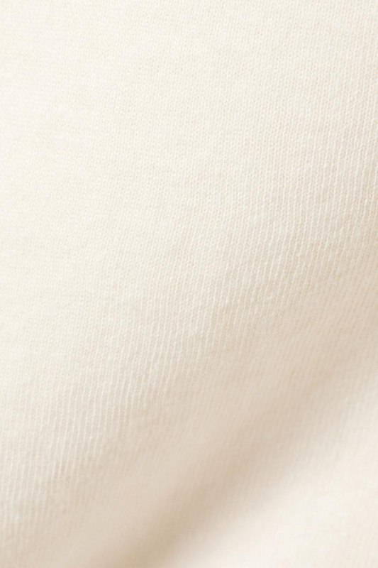 Черные джинсы Massimo Dutti, белая футболка Weekday 9