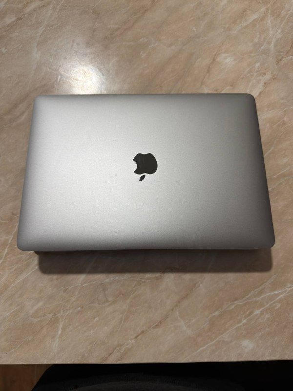 Macbook Air 2020 13 дюймов M1 8МБ 256ГБ SSD