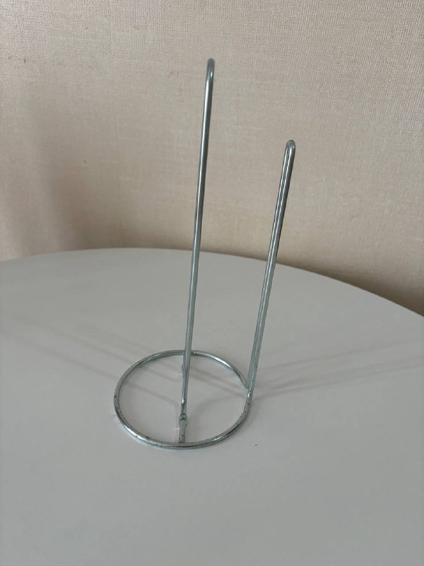 держатель для бумажных полотенец, набор мерных ложек, ручная соковыжималка, штука для удаления мозолей, спортивный чехол для телефона, газовый амортизатор