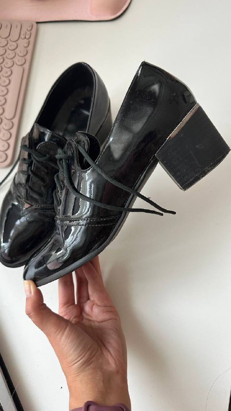 Кожаные лаковые туфли 41 размер