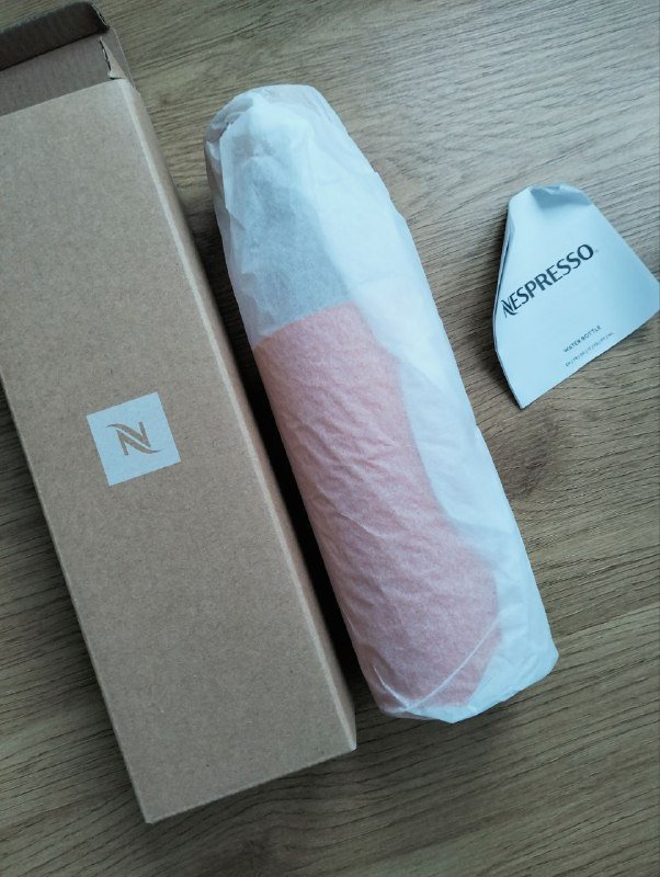 Стильная бутылочка для воды от Nespresso 2