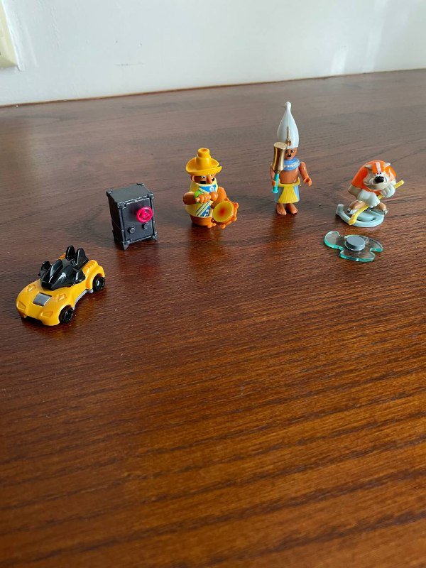 Киндеры 90х и 2000х годов 20 шт