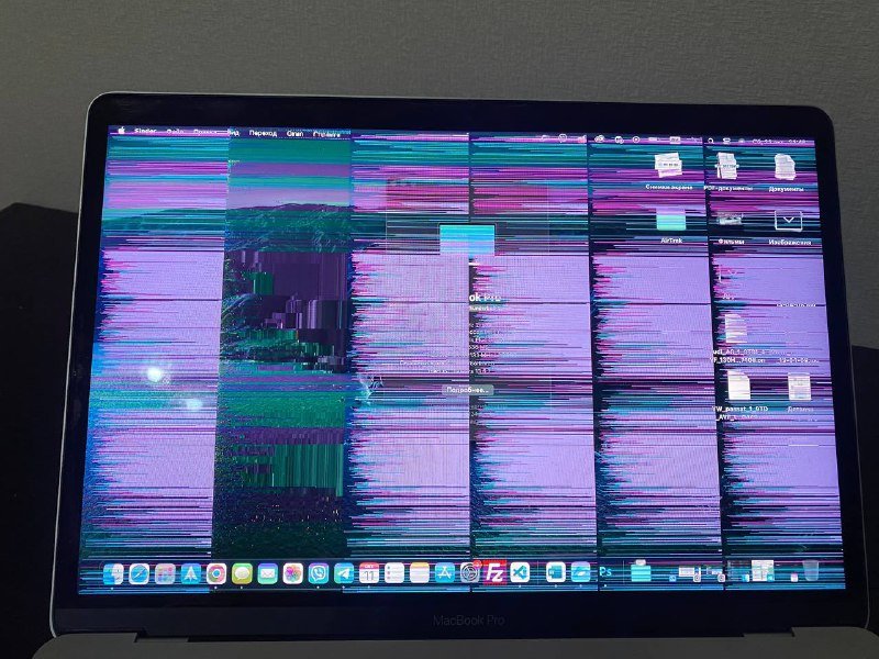 MacBook Pro 13-inch 2017 с монитором Dell, клавиатурой, мышью и переходником 6