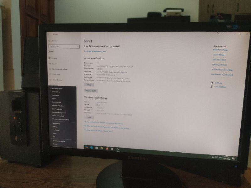 Компьютер с монитором и колонками Microlab 2