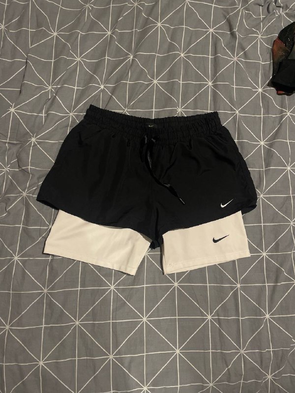 Шорты Nike оригинальные размер L