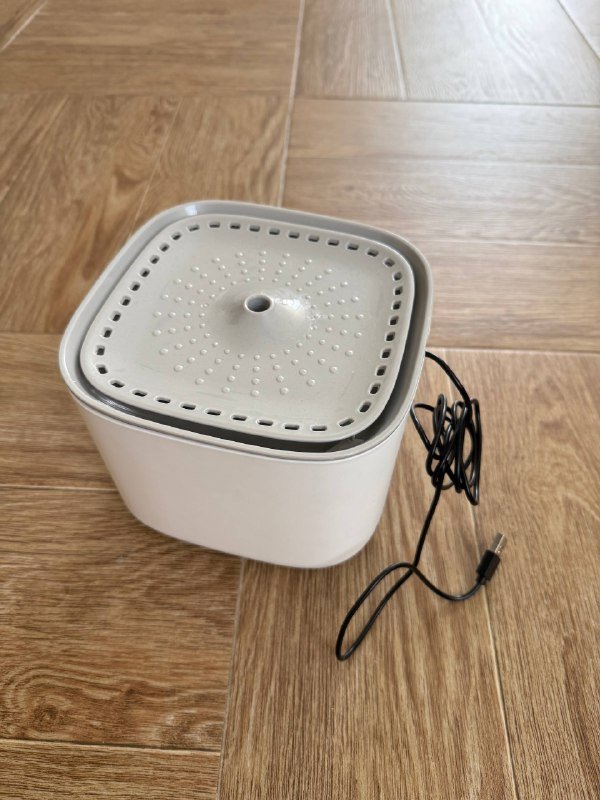 Питьевой фонтан для кошки