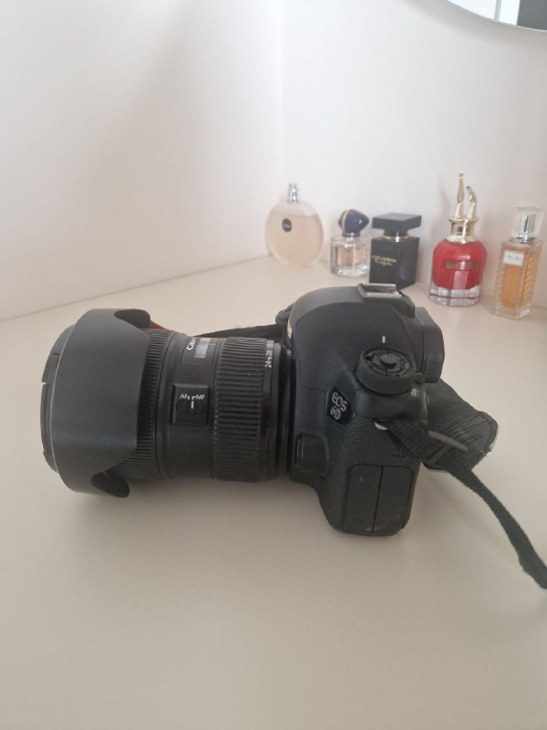 Фотоаппарат Canon EOS 6D с зарядным устройством и USB 2