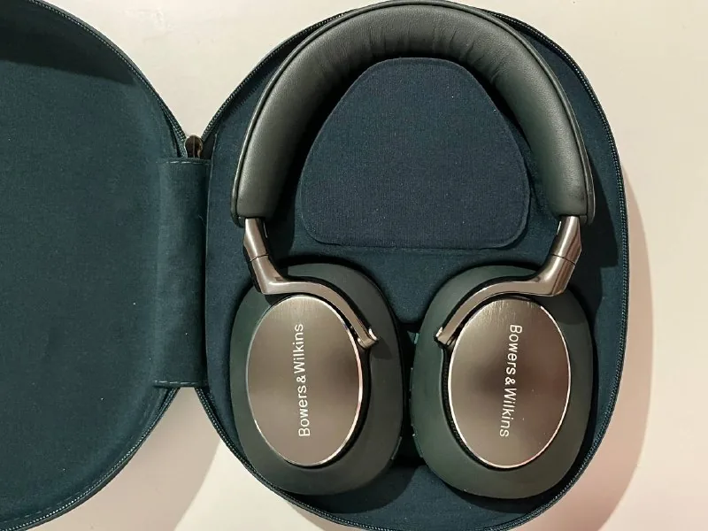 Наушники Bowers & Wilkins Px8 1
