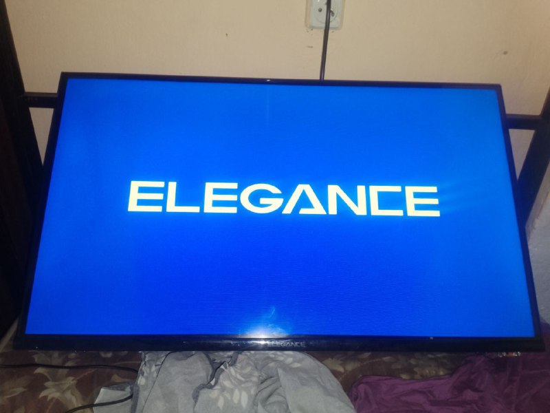 Smart TV Elegance