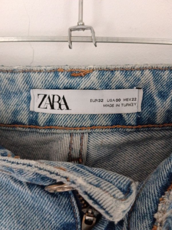 Джинсы Zara голубые, черные, балахон/кардиган 3