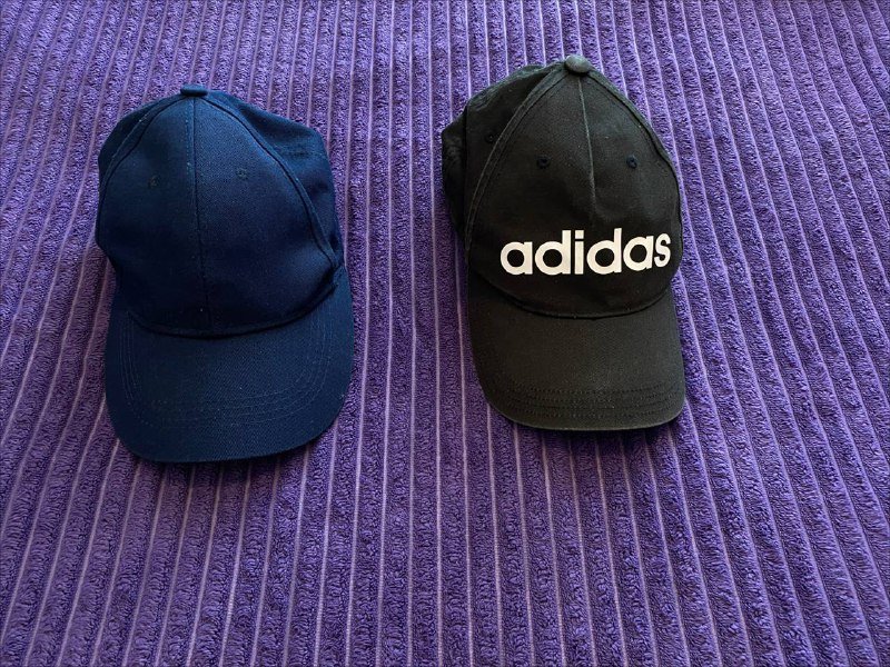 Кепки, юбка, шорты, треккинговые ботинки, книги 7