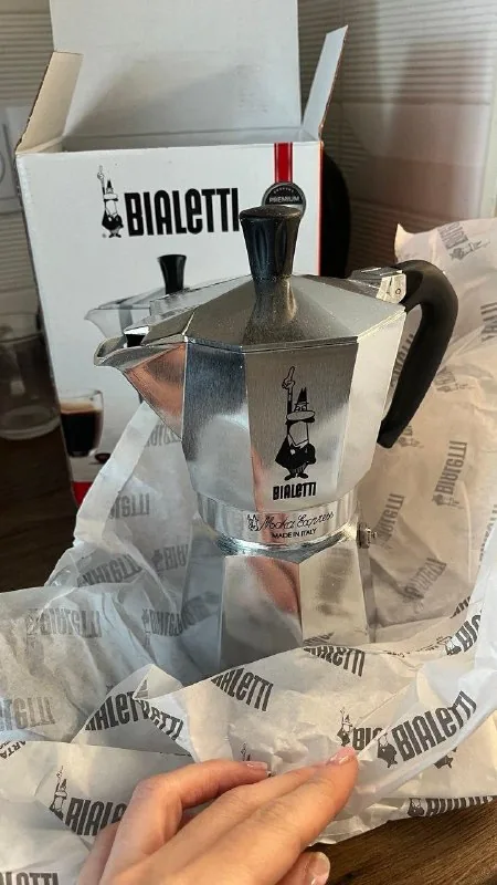 Гейзерная кофеварка Bialetti Moka Express 6 cup