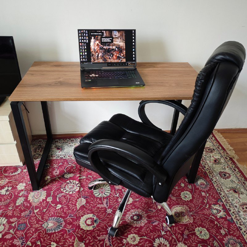 Стол деревянный с металлическими ножками 2