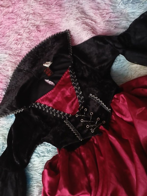 Платье вампирши пиратки атлас бархат кружева 2