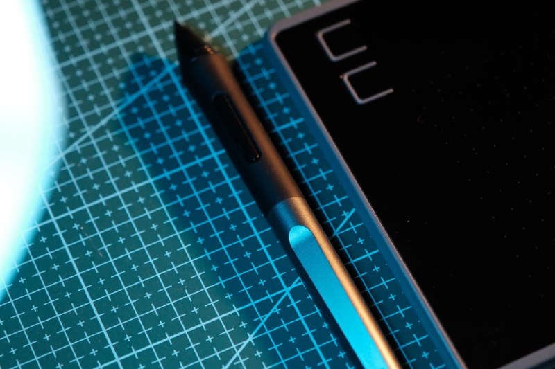 Графический планшет Huion H430P, стилус, кабель microUSB 3