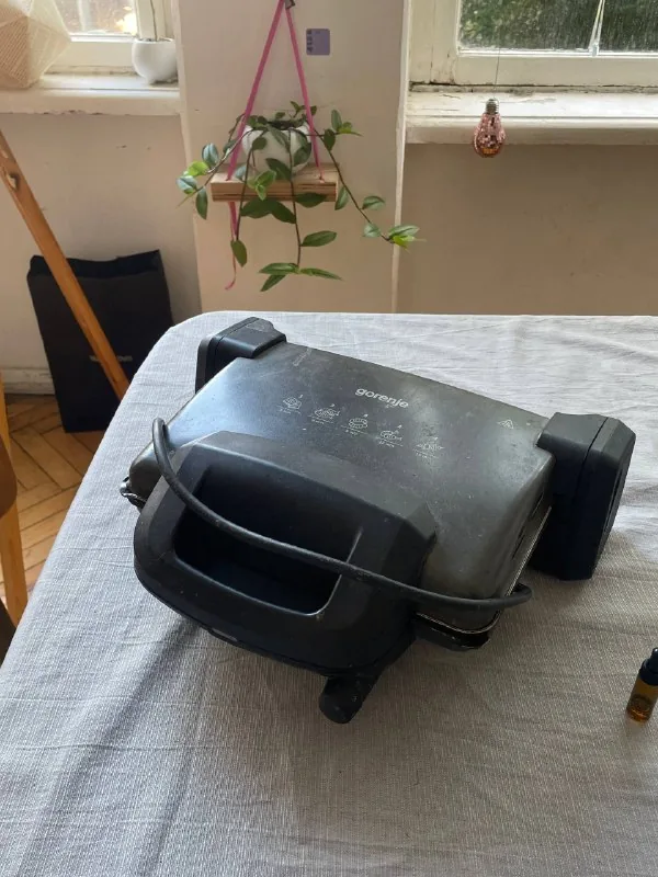 Гриль, мышь, мерная ложка, HDMI кабель, Wi‑Fi экстендер, машинка для стрижки 1