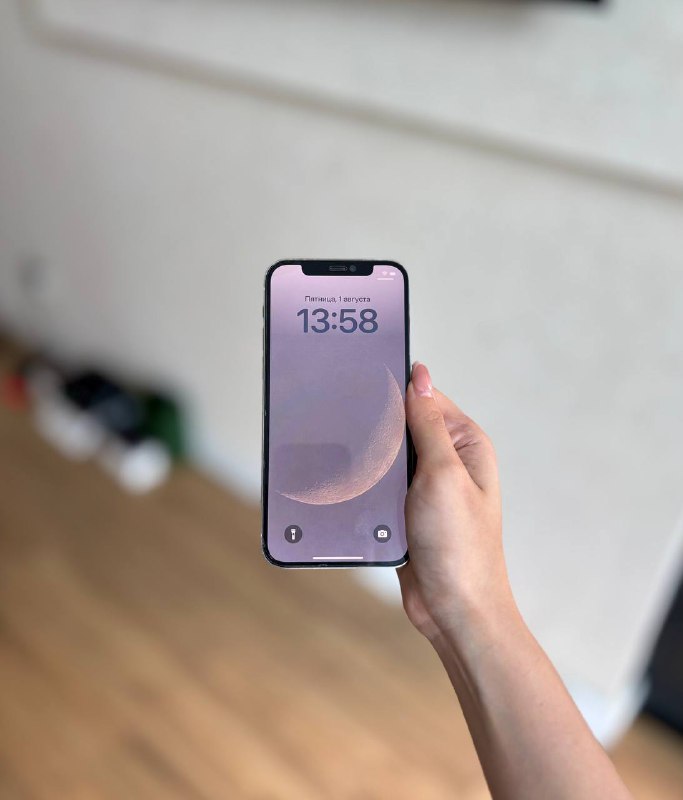 iPhone 12 Pro, AirPods Pro 2, iPad Mini 3, iPad 6 поколения
