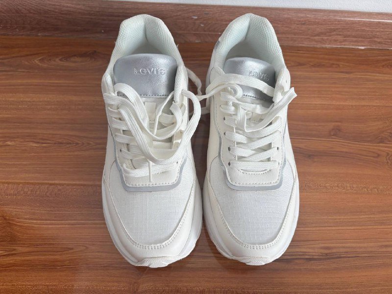 Кроссовки Levis размер EU 39