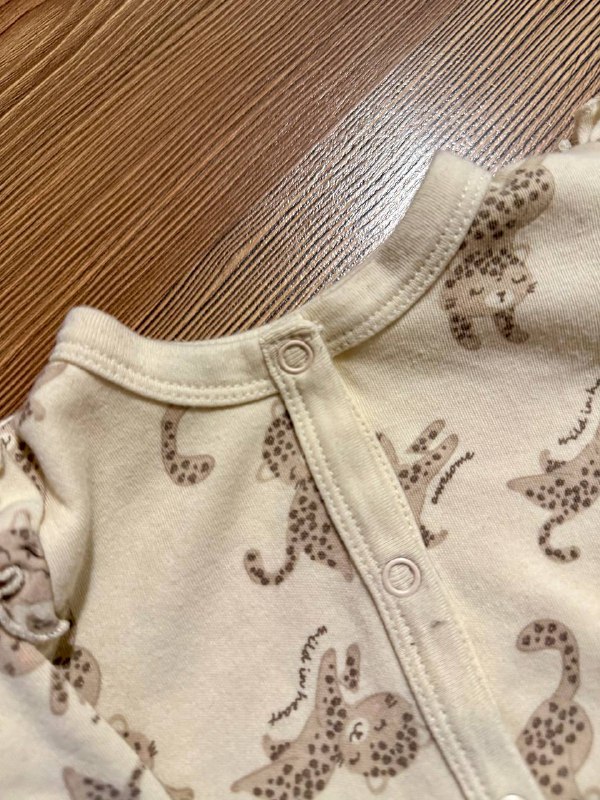 Слип с закрытыми ножками BabyGo, размер 68 2