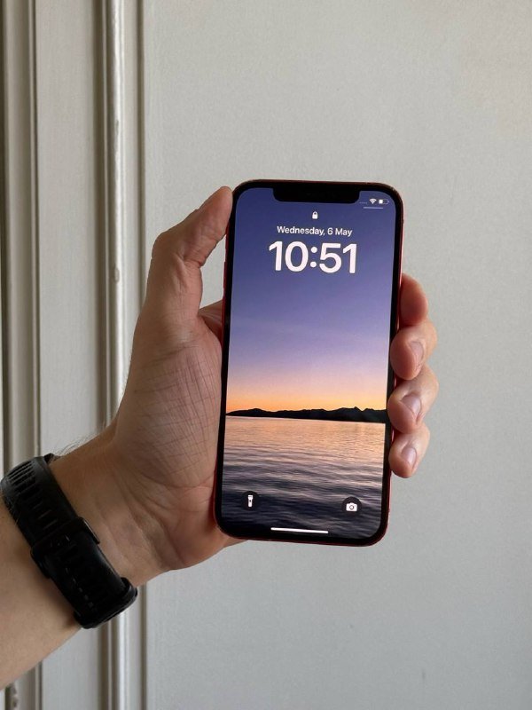 iPhone 12 красный 128 Гб