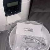 Automatic pet feeder 1