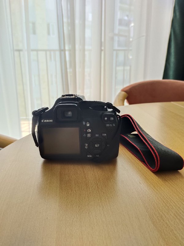 Canon EOS 1100d Фотоаппарат 3