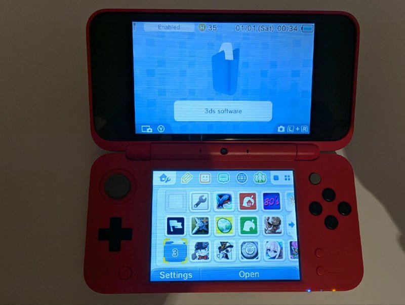 Nintendo New 2DS XL PokeBall Edition, 64GB Micro SD карта, зарядка, стик 4