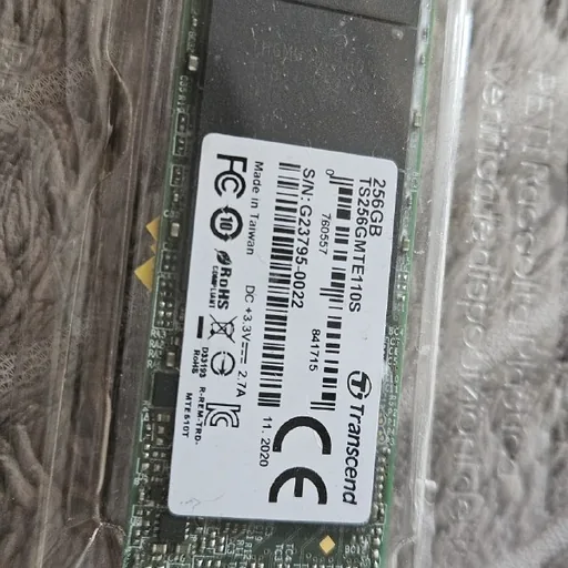 SSD NVMe M.2 512 GB, 256 GB