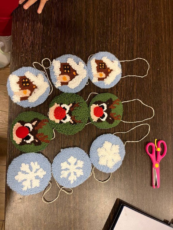 тауфинговые ковры и мягкие игрушки на ёлку ручной работы 5