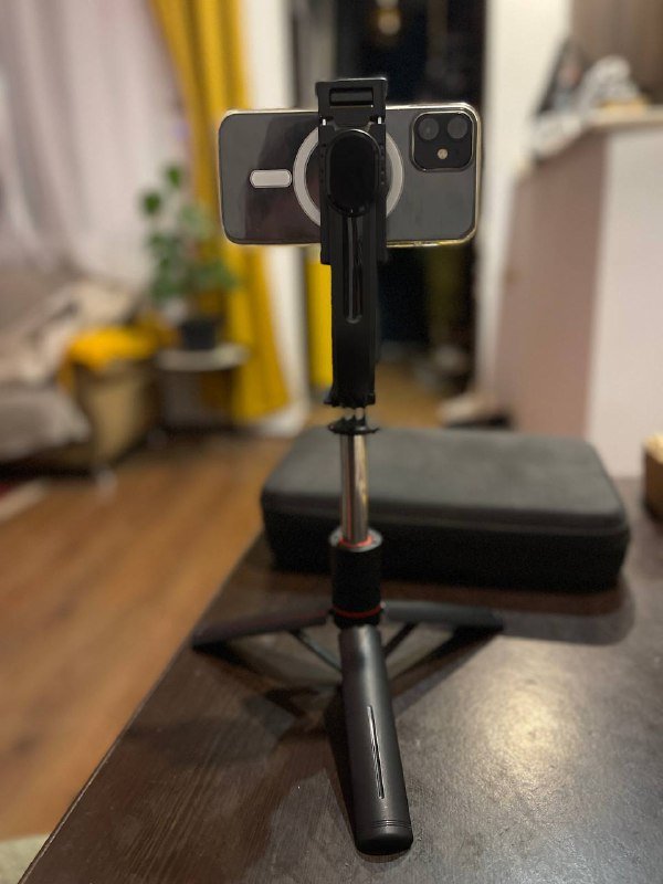 Штатив для телефона селфи-палка трипод с блютуз кнопкой и фонарями