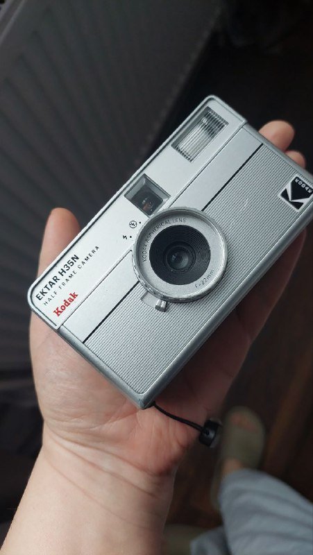 Полукадровая пленочная камера Kodak Ektar H35N