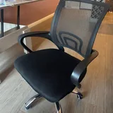 Офисный стул, двуспальное одеяло 1
