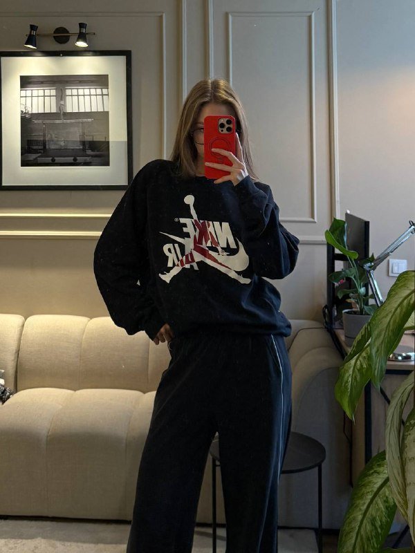 Спортивная сумка, свитшоты Nike Air Jordan, ветровка Puma, футболка Nike Jordan 3