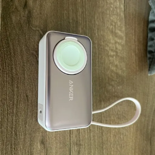Anker MagGo, UGREEN power bank