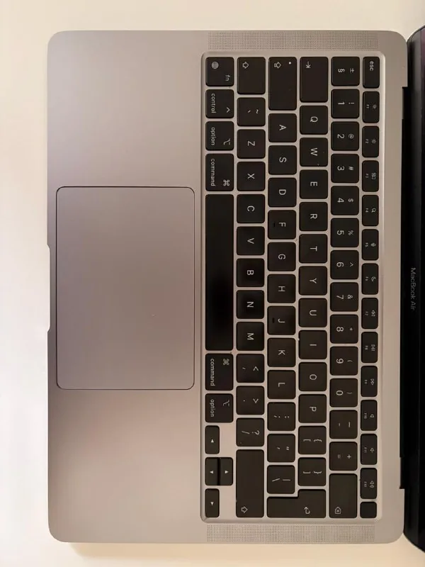 MacBook Air M1 8/256 GB Space Gray 3