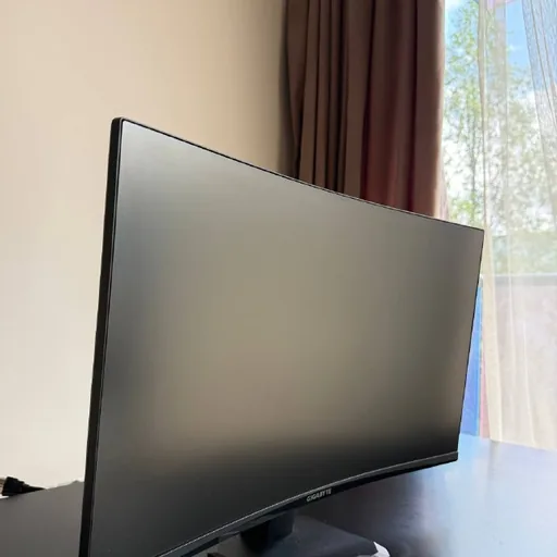 Игровой изогнутый монитор GIGABYTE GS27FC