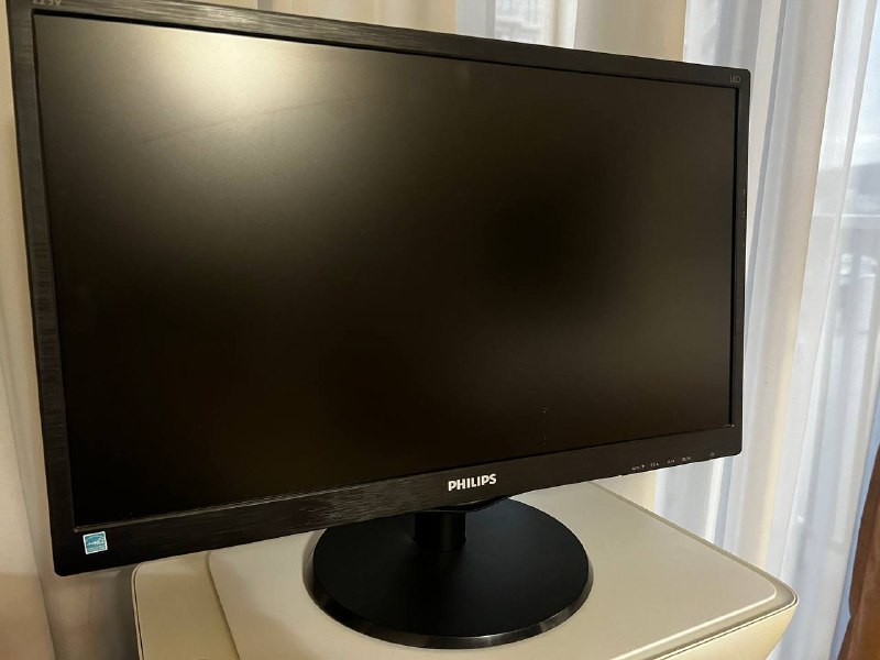 два монитора Philips, Pview