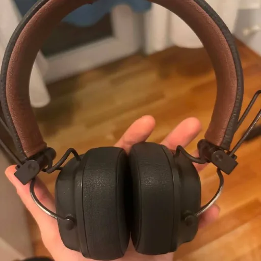 Marshall 4 Series headphones