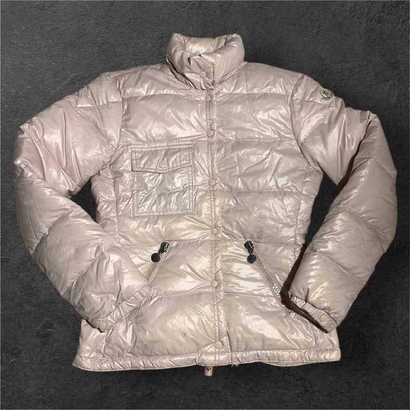 Moncler розовый, Moncler черный, Barbour, Moose knuckles куртки