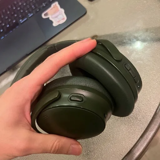 Bose QuietComfort headphones
