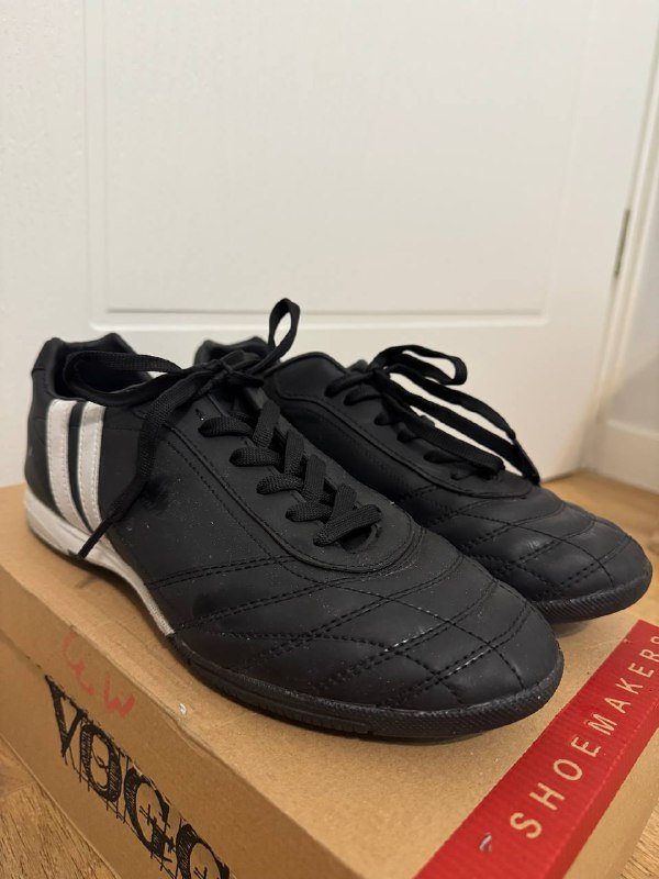 Футбольные кроссовки размер 41 2