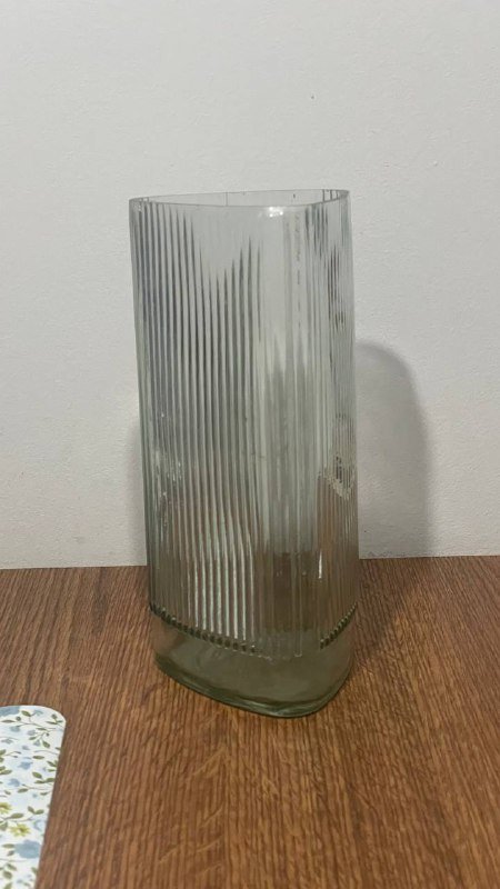 Стеклянная ваза 2