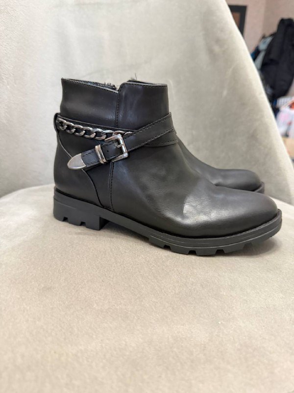 Женские осенние ботинки