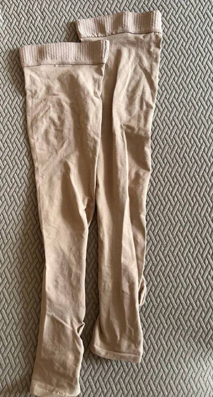 Ортопедическая подушка, компрессионные чулки 4