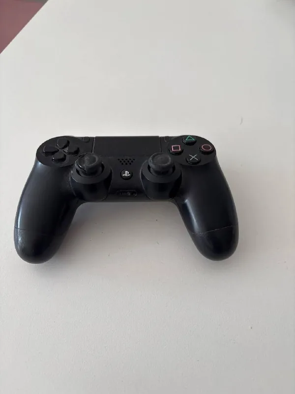 Геймпад Sony DualShock 4