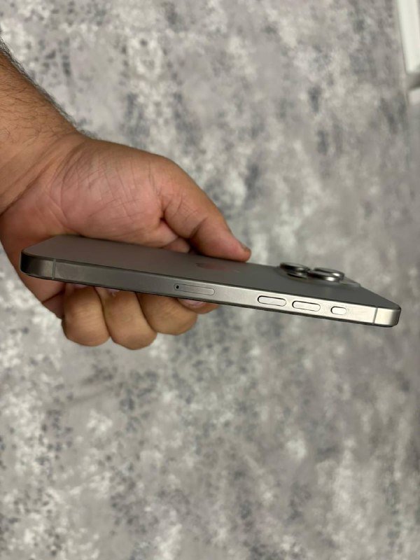 iPhone 15 Pro Max 256 GB 4