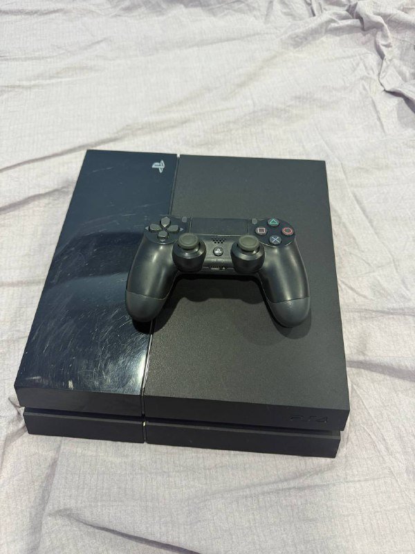 PlayStation 4, джойстик, диск FIFA 21, игры, провода